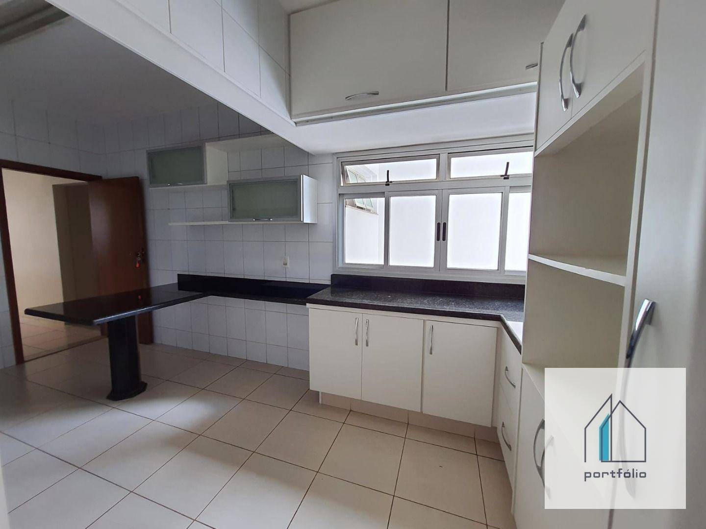 Apartamento à venda com 3 quartos, 164m² - Foto 9