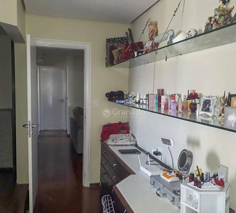 Apartamento à venda com 3 quartos, 133m² - Foto 17