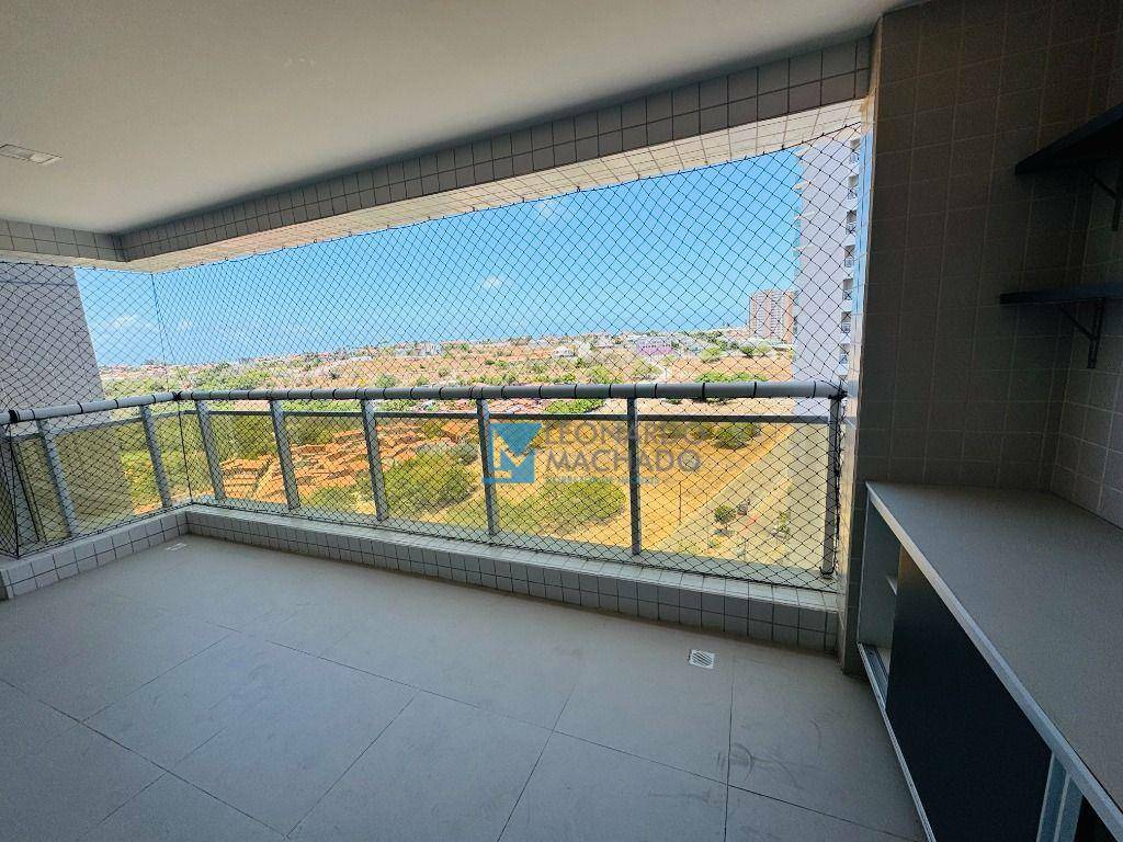 Apartamento à venda com 3 quartos, 111m² - Foto 2