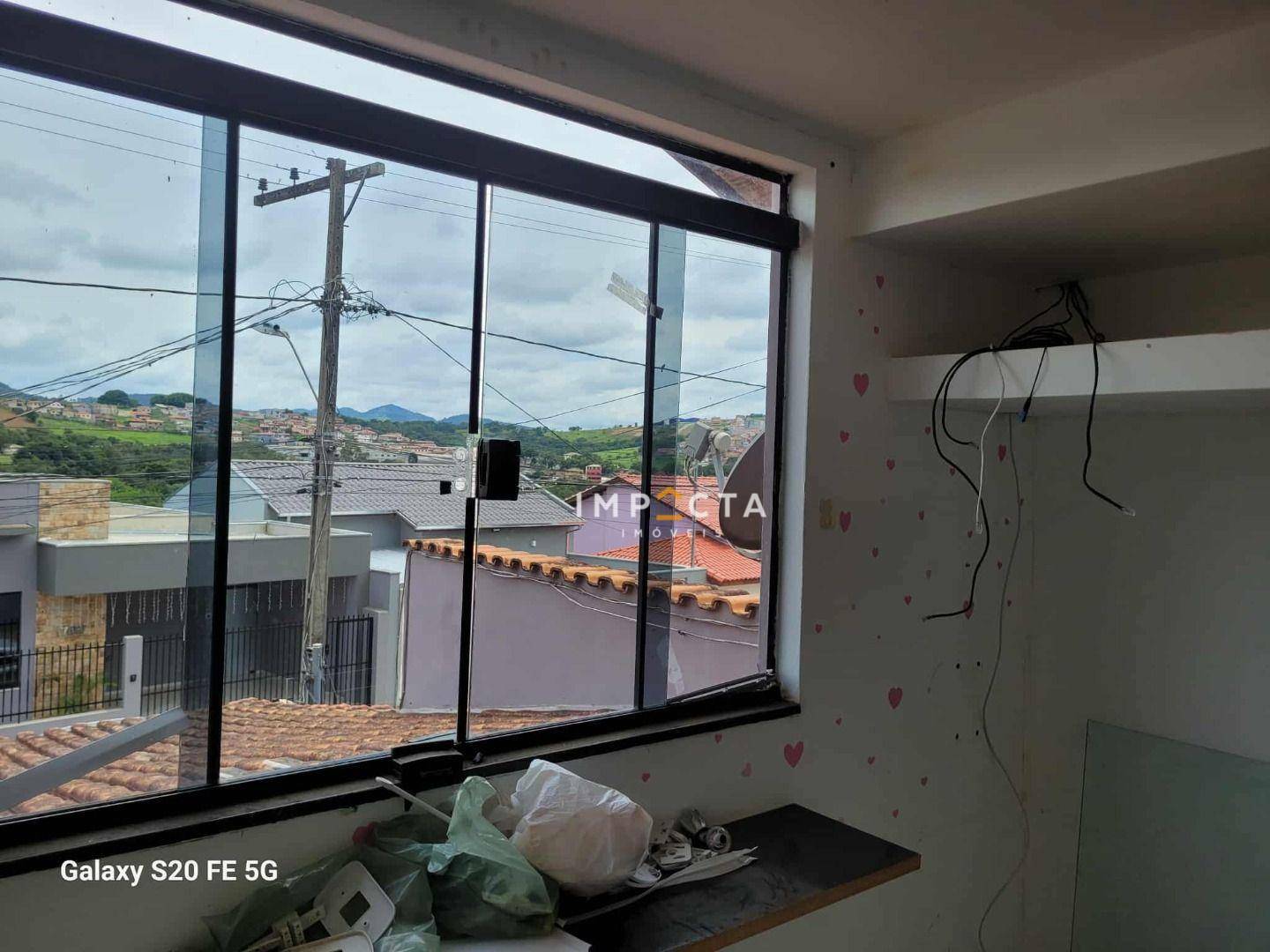 Casa à venda com 3 quartos, 140m² - Foto 8