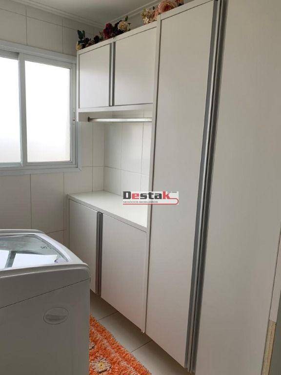 Apartamento à venda com 3 quartos, 204m² - Foto 5