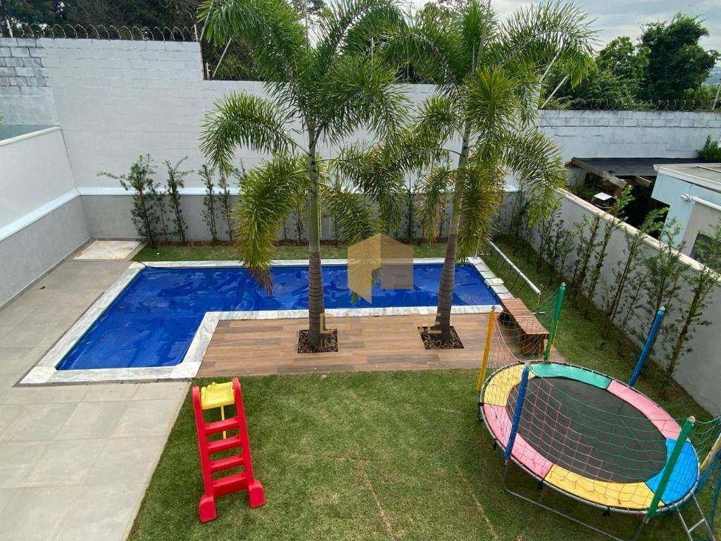 Casa de Condomínio à venda com 3 quartos, 240m² - Foto 9