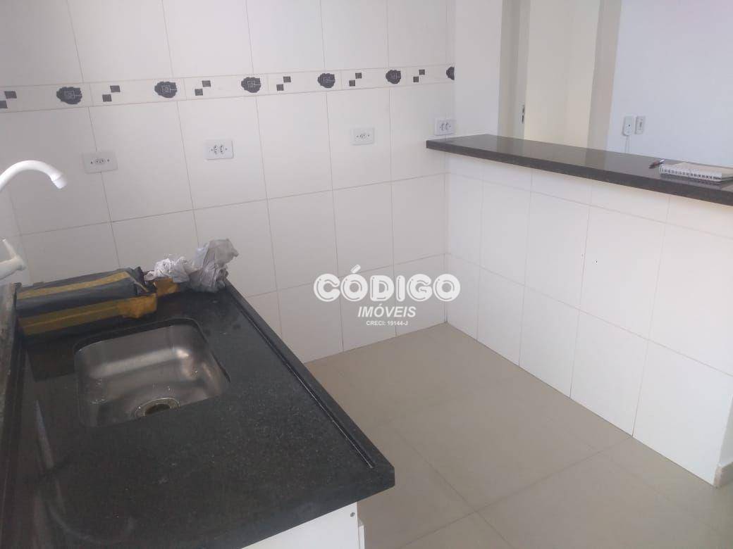 Apartamento para alugar com 2 quartos, 55m² - Foto 12