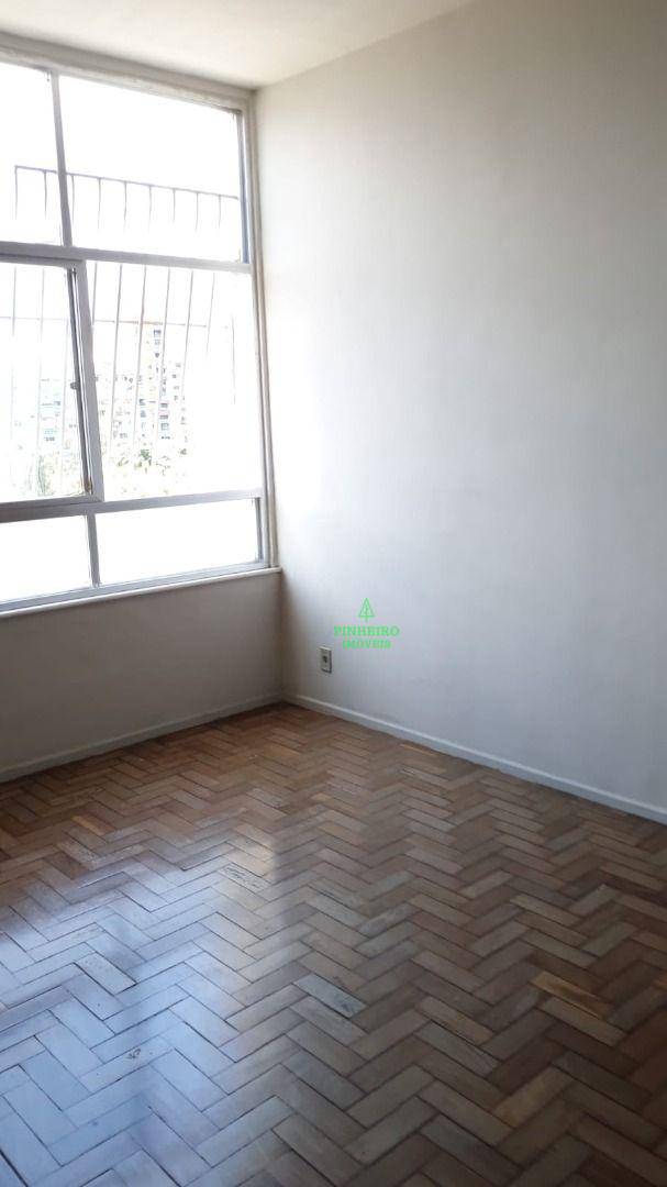 Apartamento à venda com 2 quartos, 80m² - Foto 19