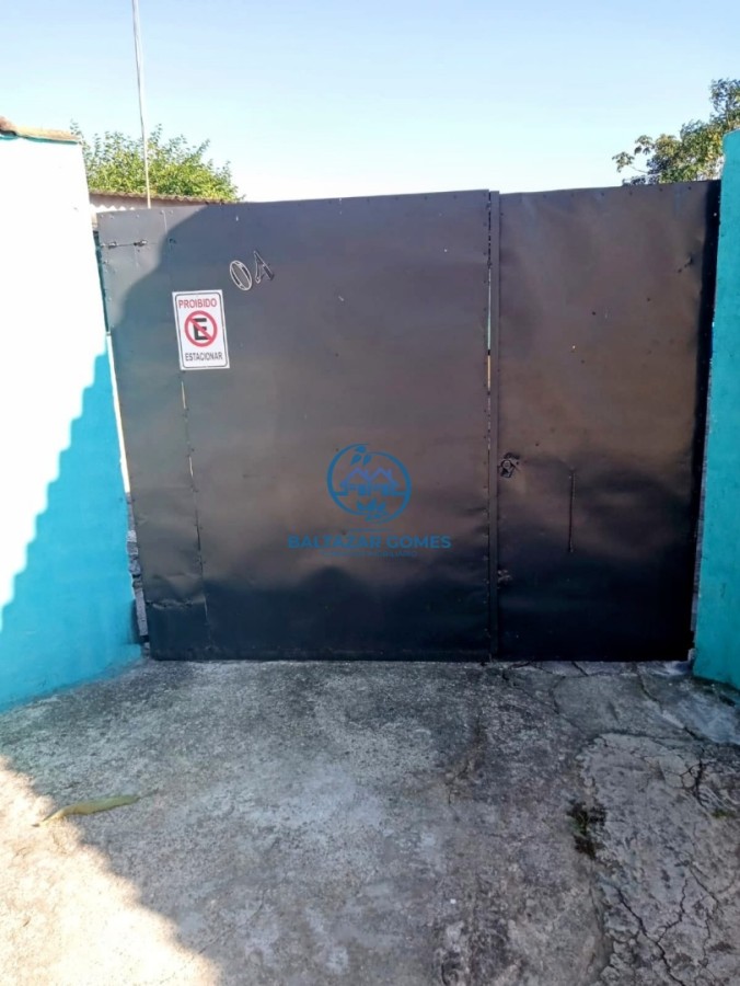 Casa à venda com 3 quartos, 300m² - Foto 2