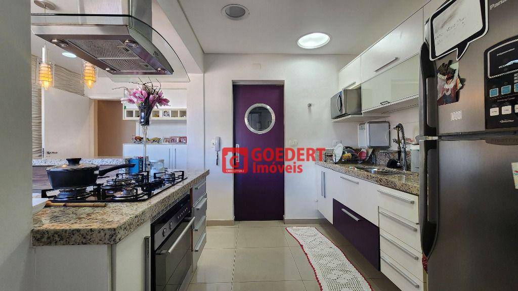 Apartamento para alugar com 3 quartos, 168m² - Foto 15