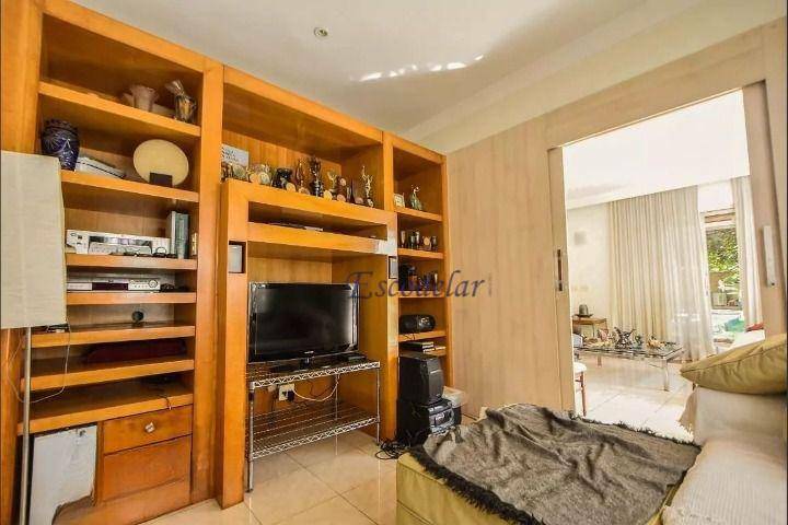 Casa para alugar com 4 quartos, 370m² - Foto 14