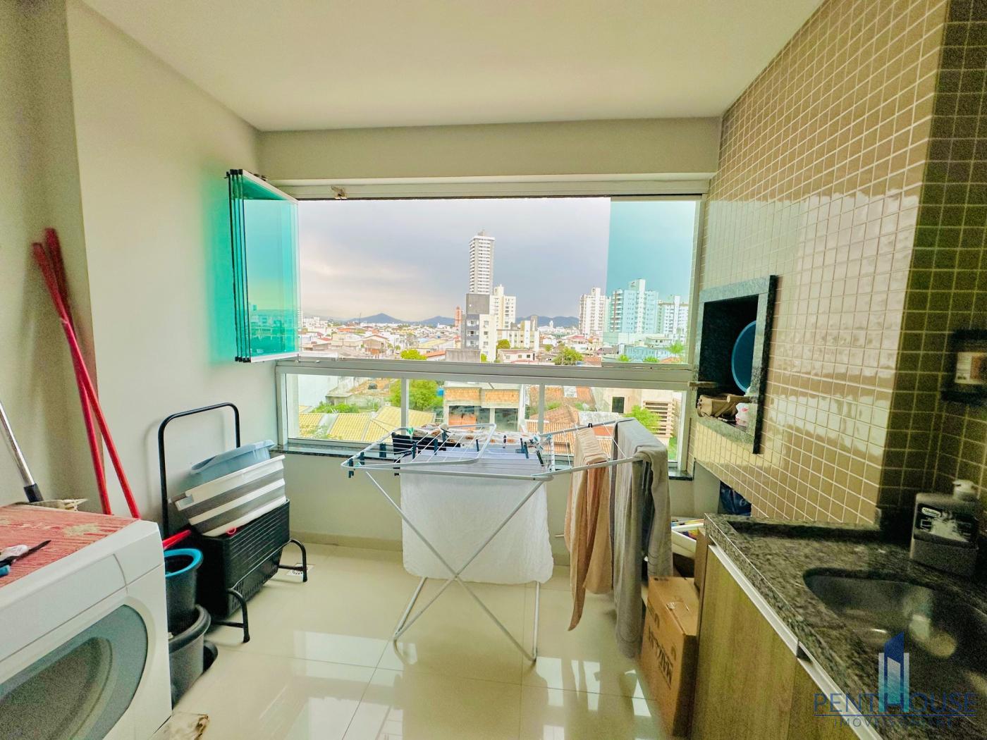 Apartamento à venda com 2 quartos, 75m² - Foto 9