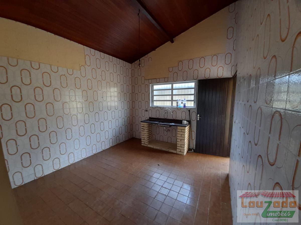 Casa à venda com 2 quartos, 448m² - Foto 7