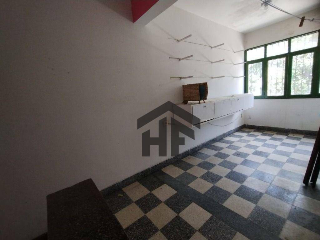 Casa à venda com 4 quartos, 349m² - Foto 10