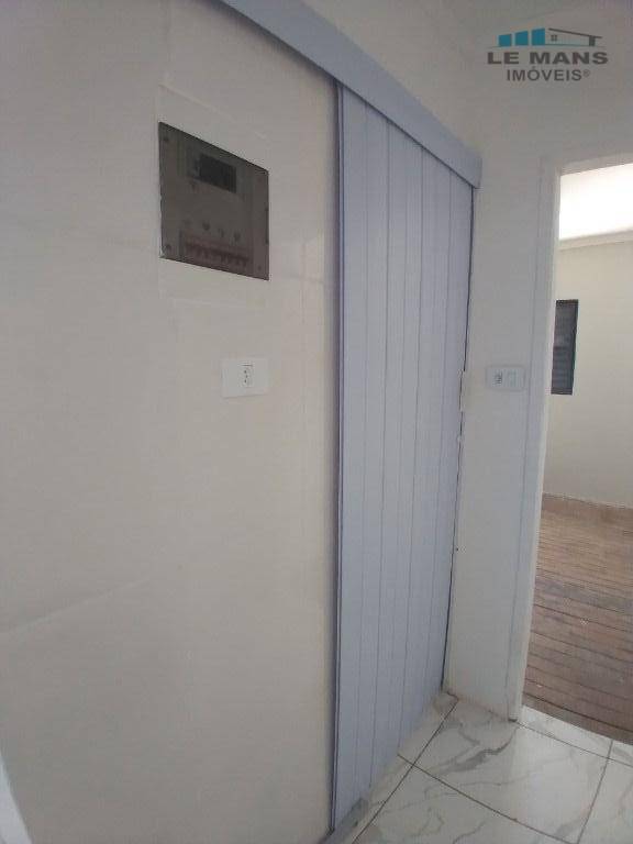 Casa à venda com 1 quarto, 54m² - Foto 15