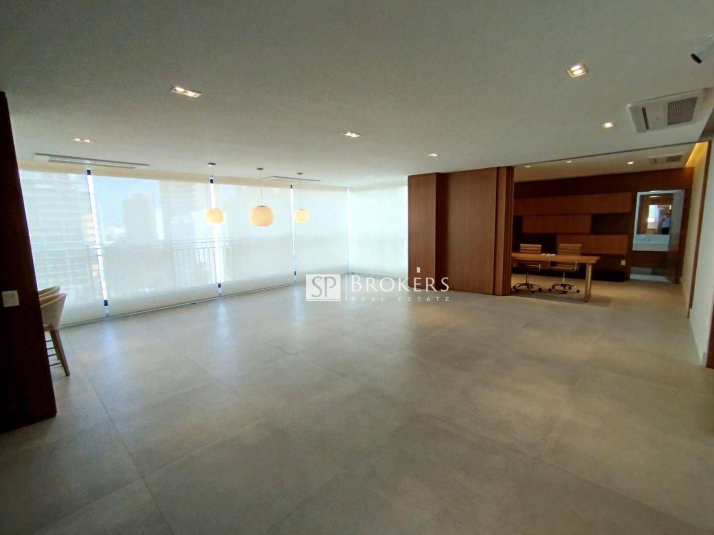 Apartamento à venda com 3 quartos, 256m² - Foto 11