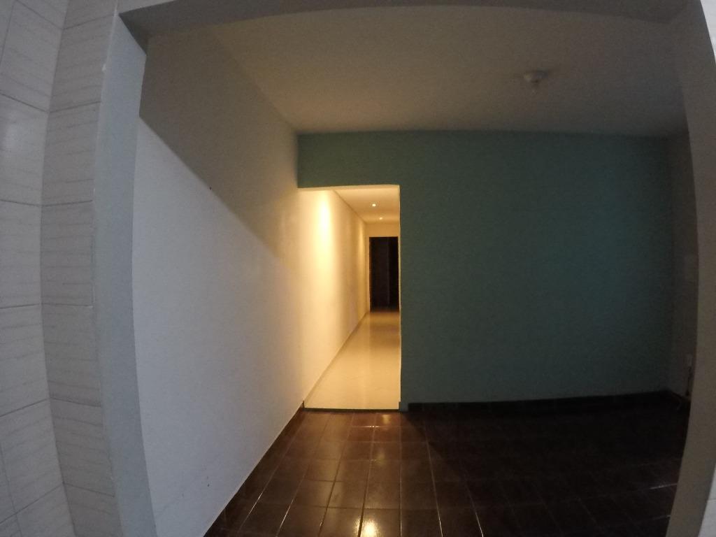 Casa à venda com 6 quartos, 140m² - Foto 5