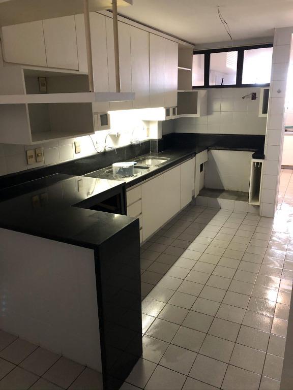 Apartamento à venda com 3 quartos, 215m² - Foto 23