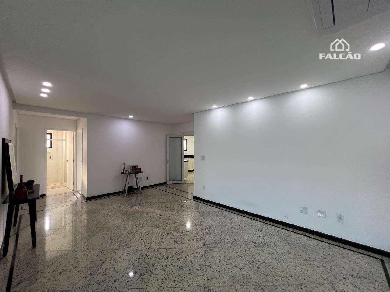 Apartamento à venda com 3 quartos, 147m² - Foto 7