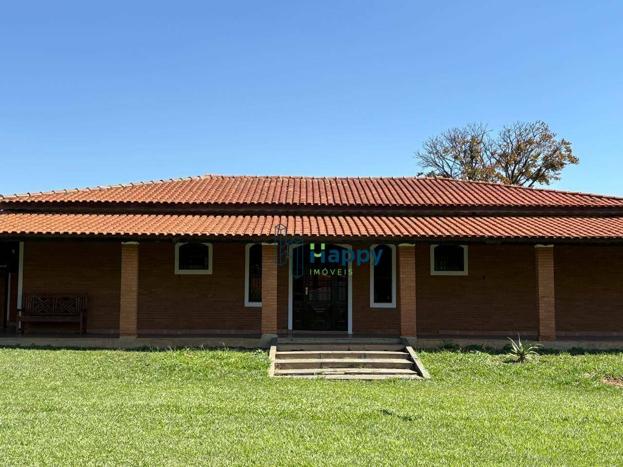 Casa para alugar com 3 quartos, 560m² - Foto 1