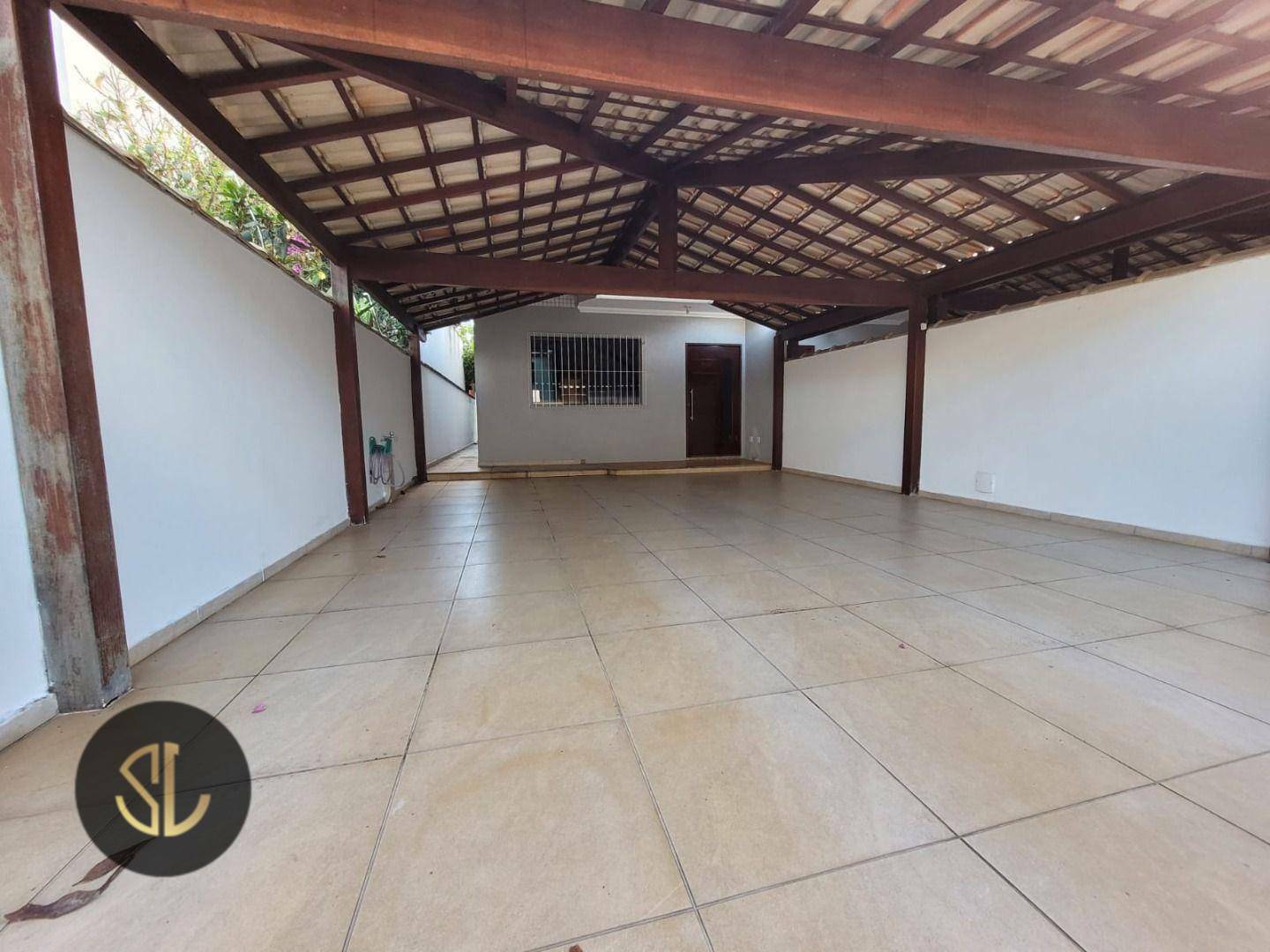 Casa à venda com 3 quartos, 180m² - Foto 2
