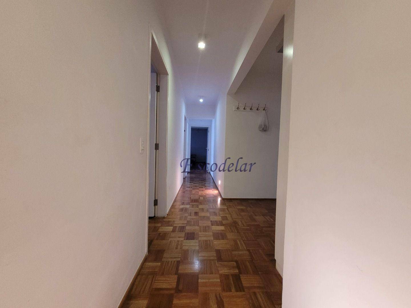 Apartamento à venda com 3 quartos, 200m² - Foto 26