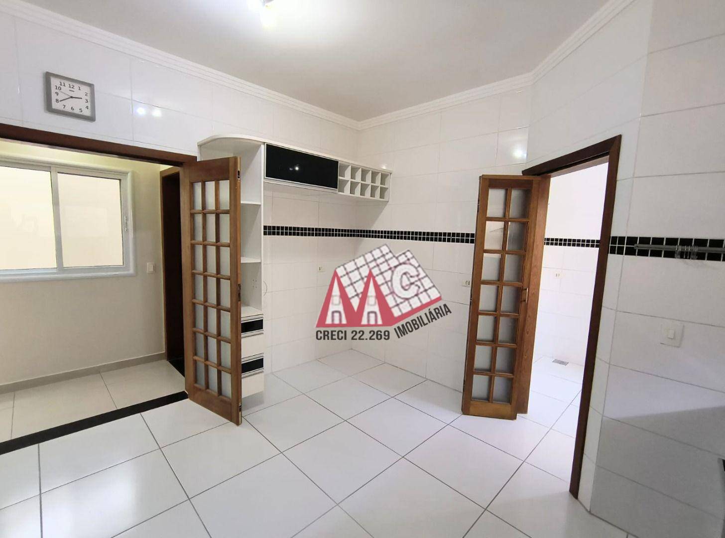 Casa para alugar com 3 quartos, 162m² - Foto 9