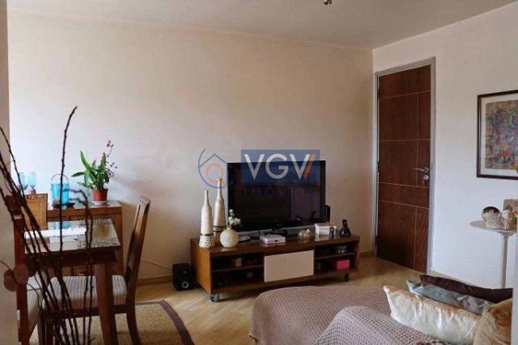 Apartamento à venda com 2 quartos, 62m² - Foto 2