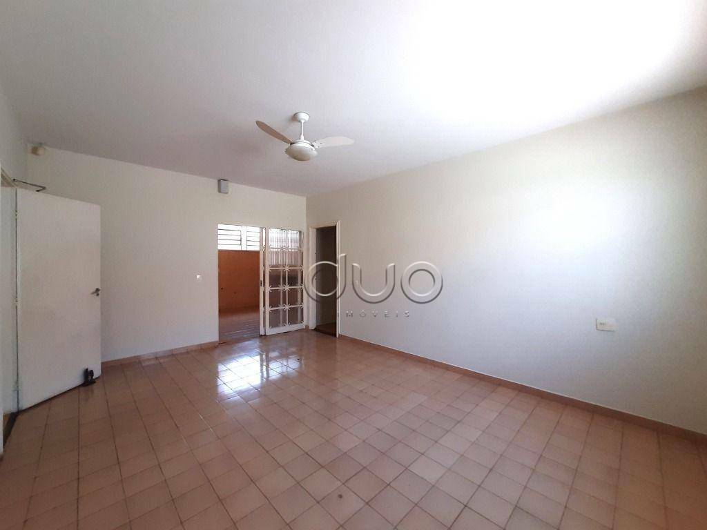 Casa para alugar com 3 quartos, 224m² - Foto 12