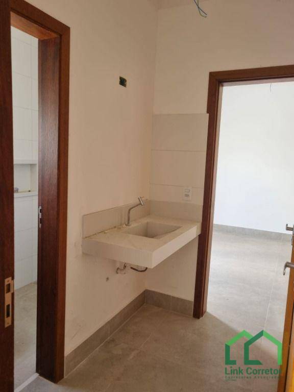 Casa à venda com 4 quartos, 258m² - Foto 5