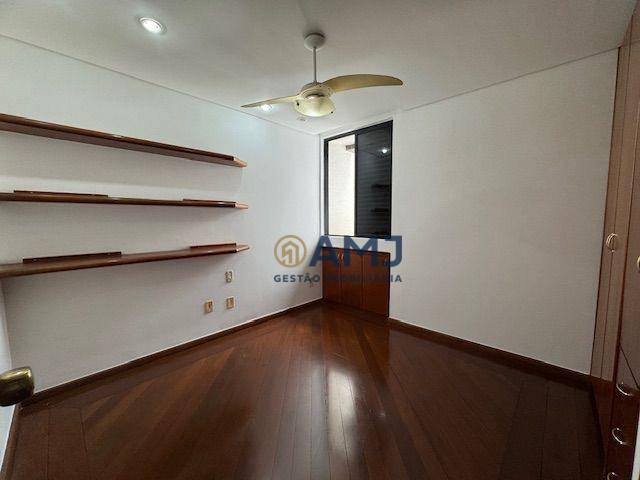 Apartamento para alugar com 4 quartos, 215m² - Foto 18