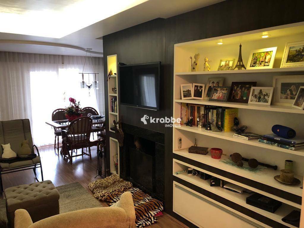 Casa à venda com 3 quartos, 299m² - Foto 4