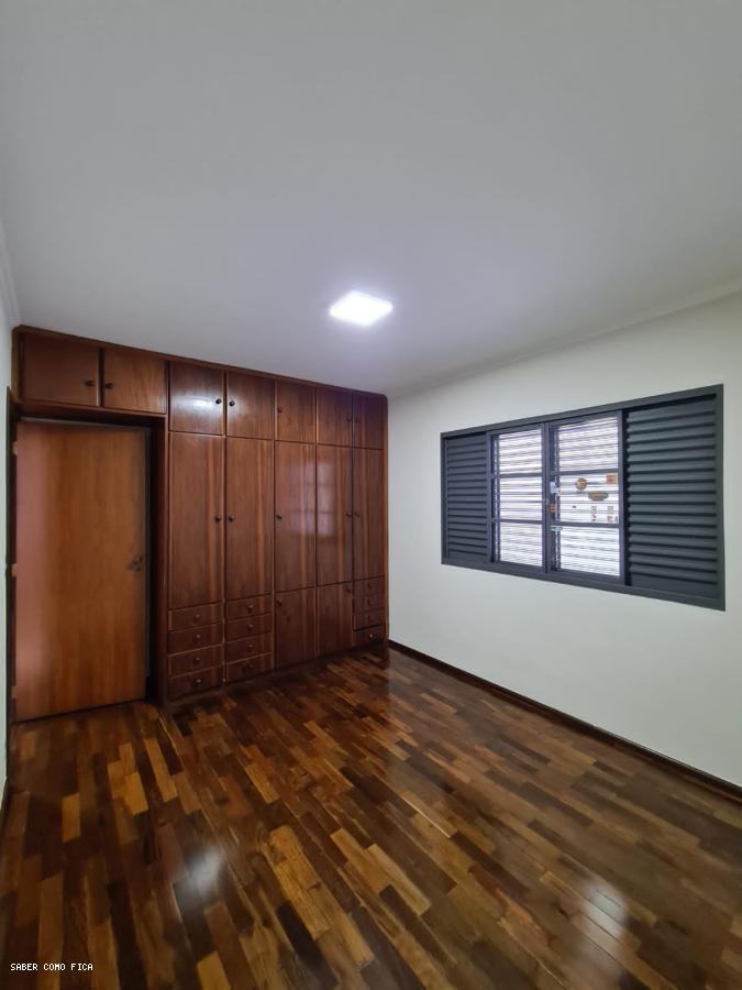 Casa à venda com 3 quartos, 400m² - Foto 9