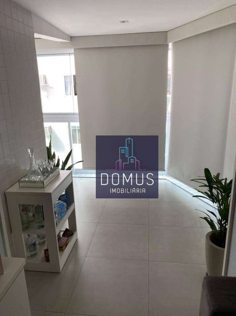 Apartamento à venda com 2 quartos, 62m² - Foto 2