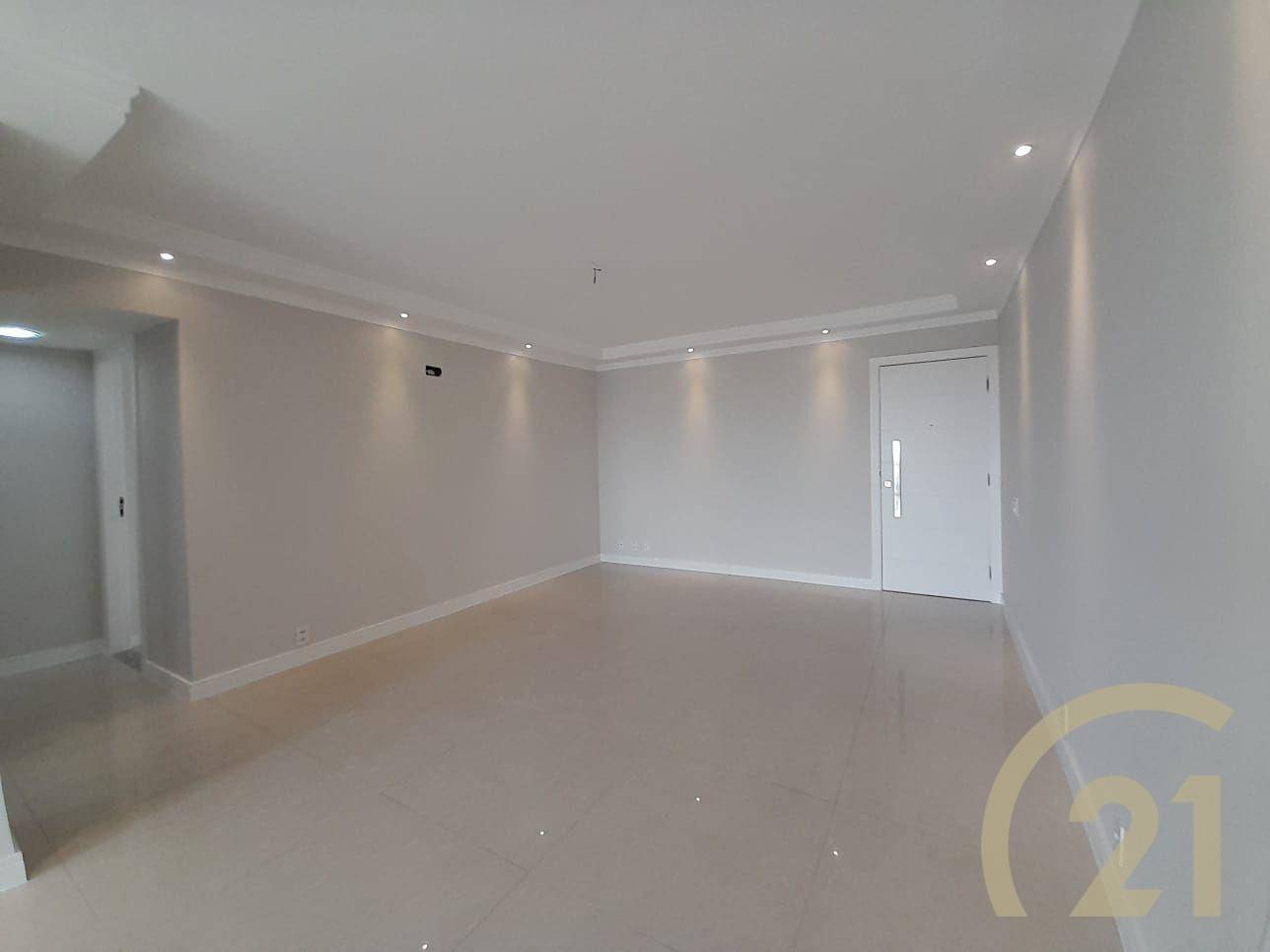 Apartamento à venda com 3 quartos, 135m² - Foto 3