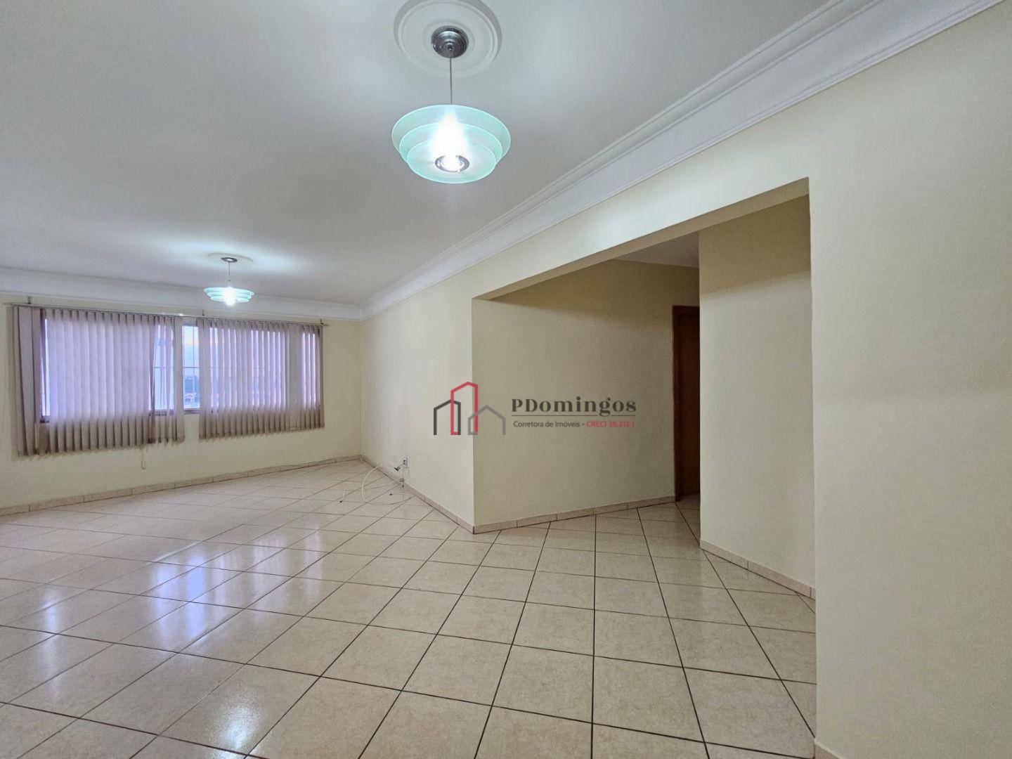 Apartamento à venda com 2 quartos, 145m² - Foto 1