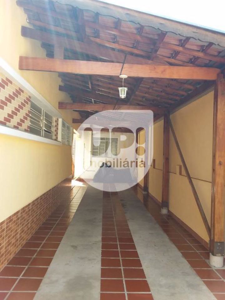 Casa de Condomínio à venda com 4 quartos, 235m² - Foto 2