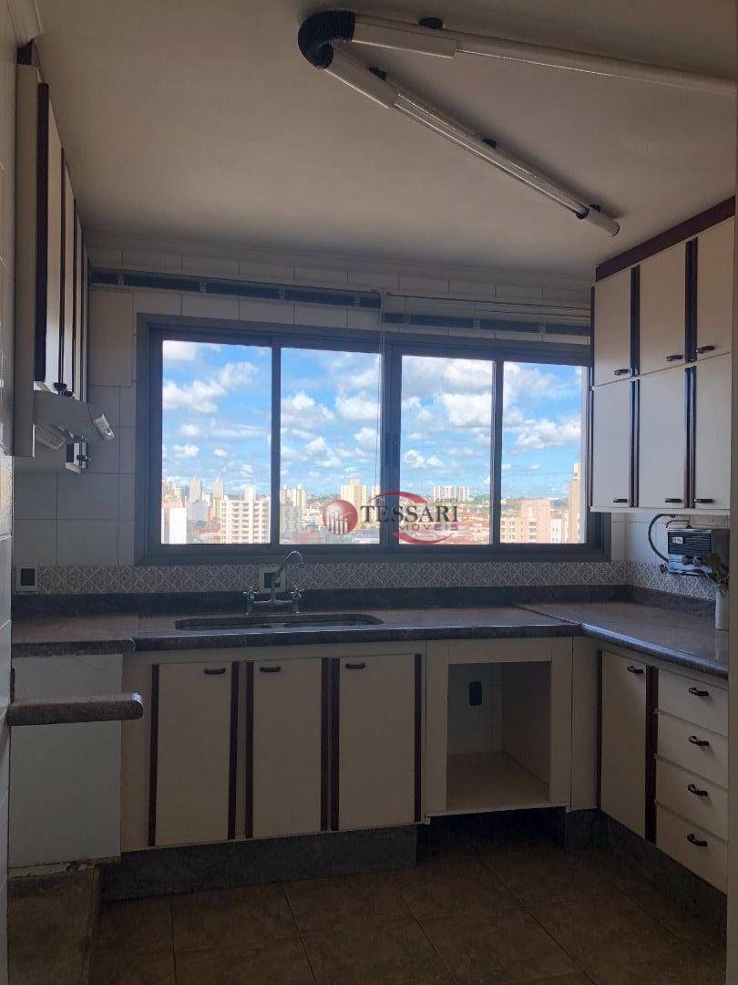 Apartamento à venda com 3 quartos, 135m² - Foto 6