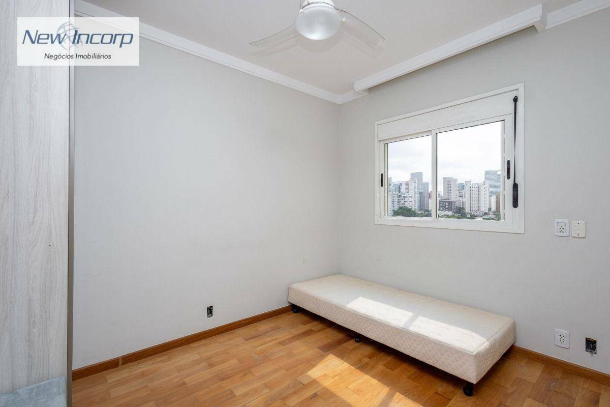 Apartamento à venda com 4 quartos, 198m² - Foto 35