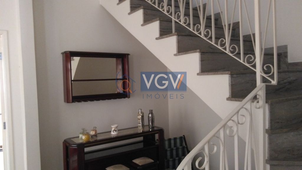 Casa à venda e aluguel com 3 quartos, 200m² - Foto 6