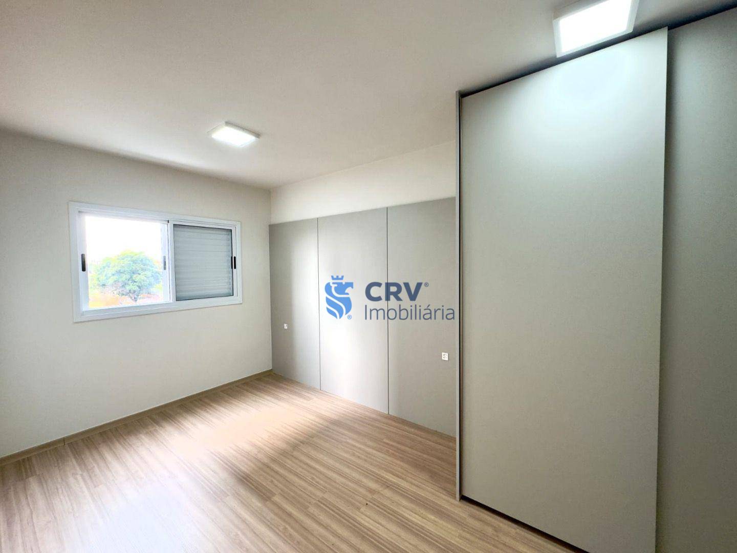 Apartamento para alugar com 2 quartos, 65m² - Foto 11