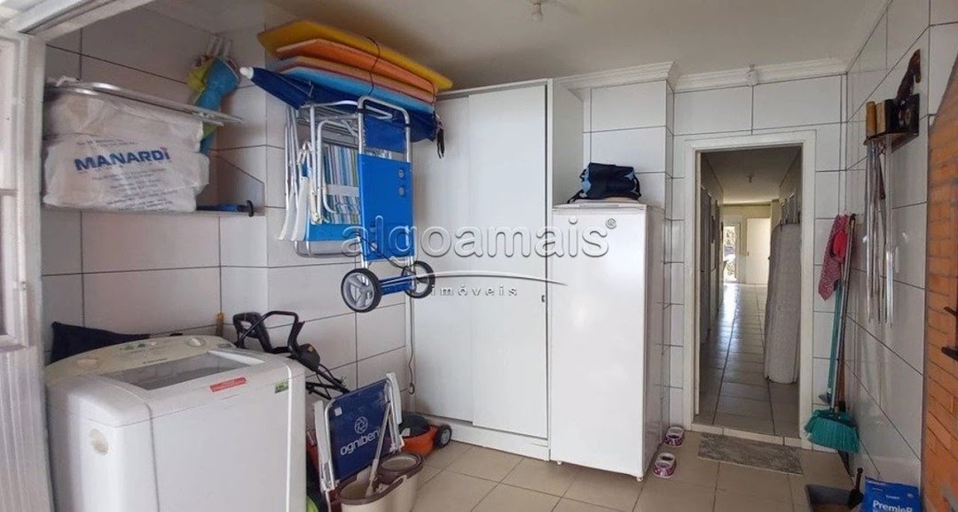 Casa à venda com 4 quartos, 147m² - Foto 13