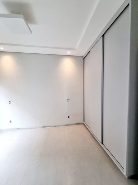 Casa de Condomínio à venda com 3 quartos, 210m² - Foto 27