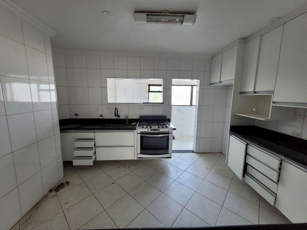 Apartamento à venda com 4 quartos, 140m² - Foto 29