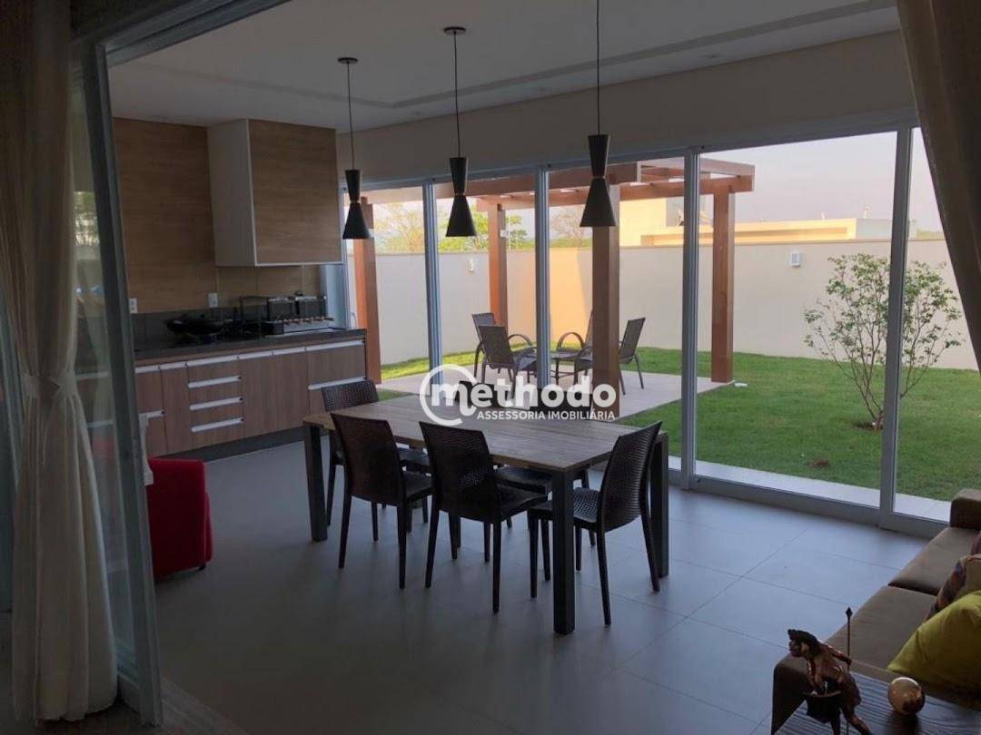 Casa à venda com 3 quartos, 233m² - Foto 9