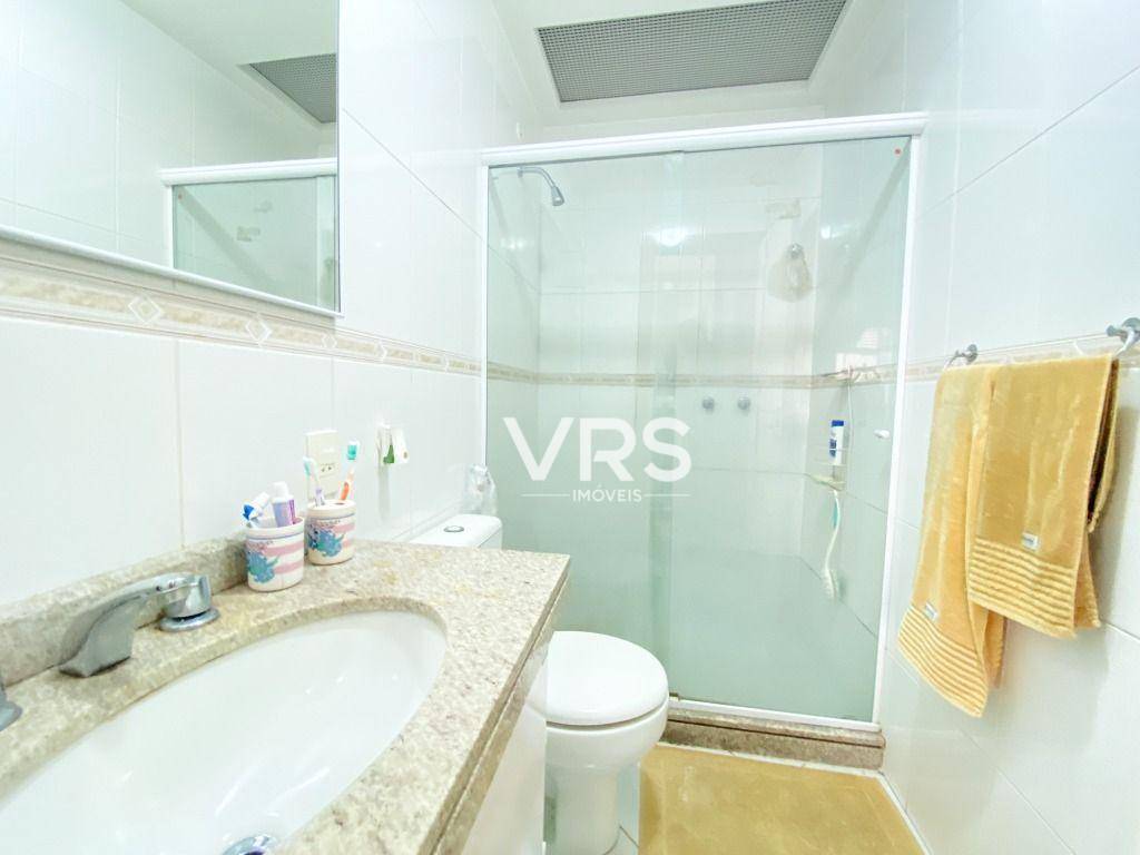 Apartamento à venda com 3 quartos, 136m² - Foto 13