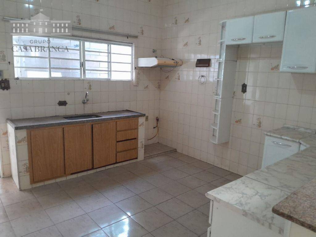 Casa à venda com 4 quartos, 231m² - Foto 6