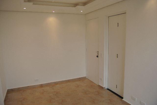 Apartamento à venda com 3 quartos, 61m² - Foto 2