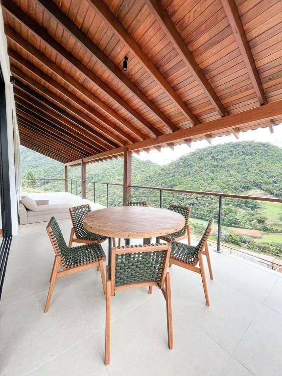 Casa de Condomínio à venda com 4 quartos, 310m² - Foto 23