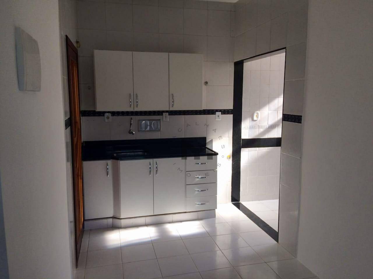 Apartamento à venda com 3 quartos, 101m² - Foto 3