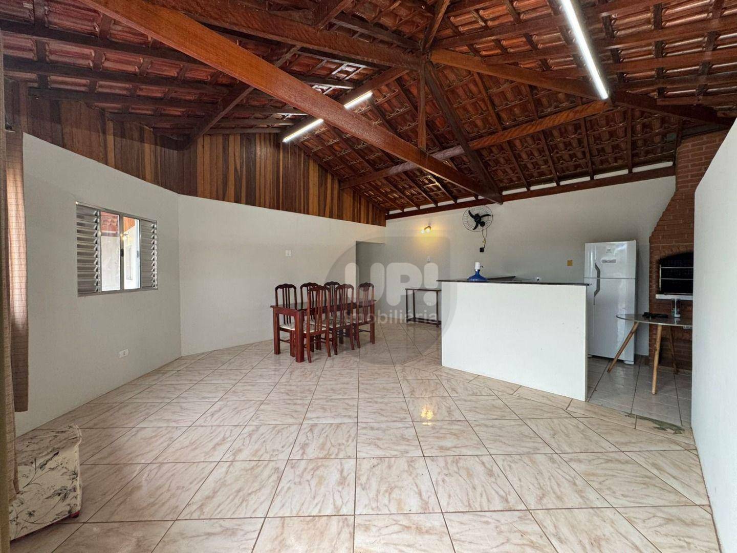 Chácara à venda com 2 quartos, 1063m² - Foto 2