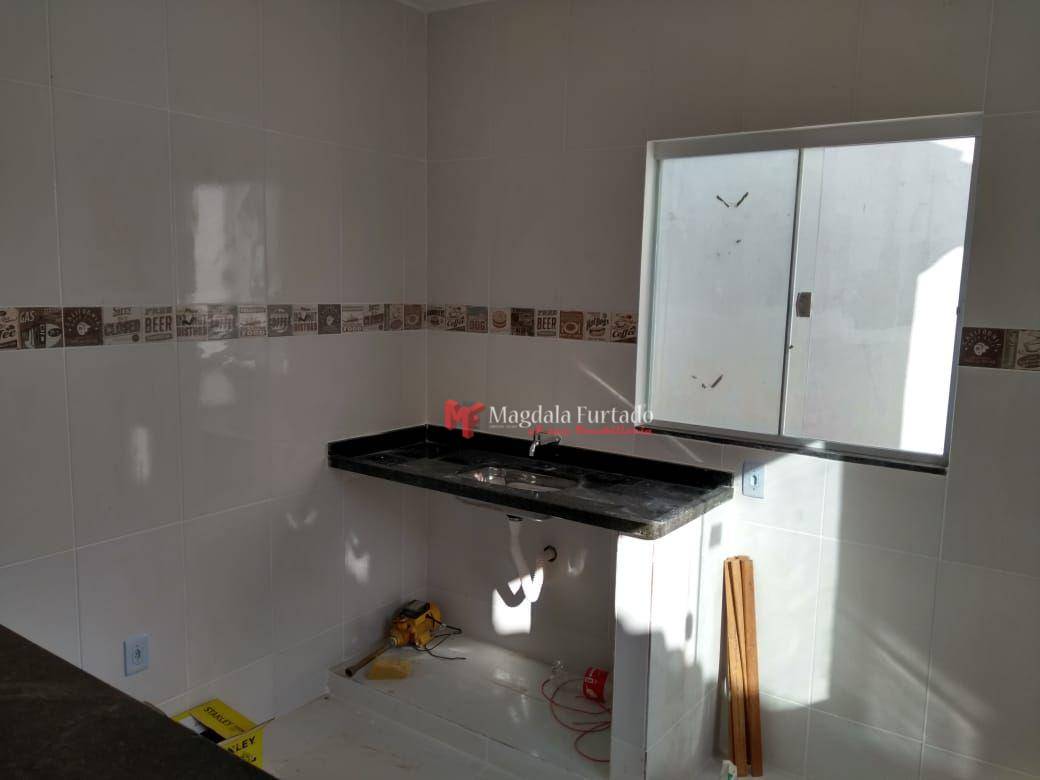 Casa à venda com 2 quartos, 70m² - Foto 10