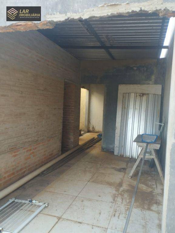 Casa à venda com 2 quartos, 60m² - Foto 10