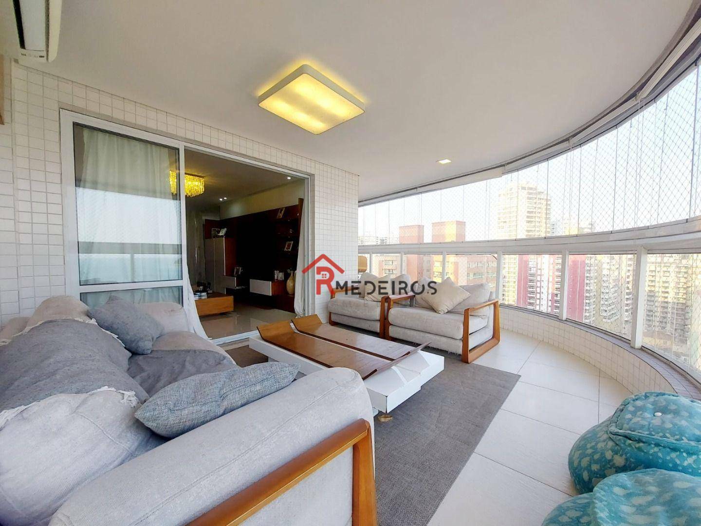 Apartamento à venda com 4 quartos, 213m² - Foto 2